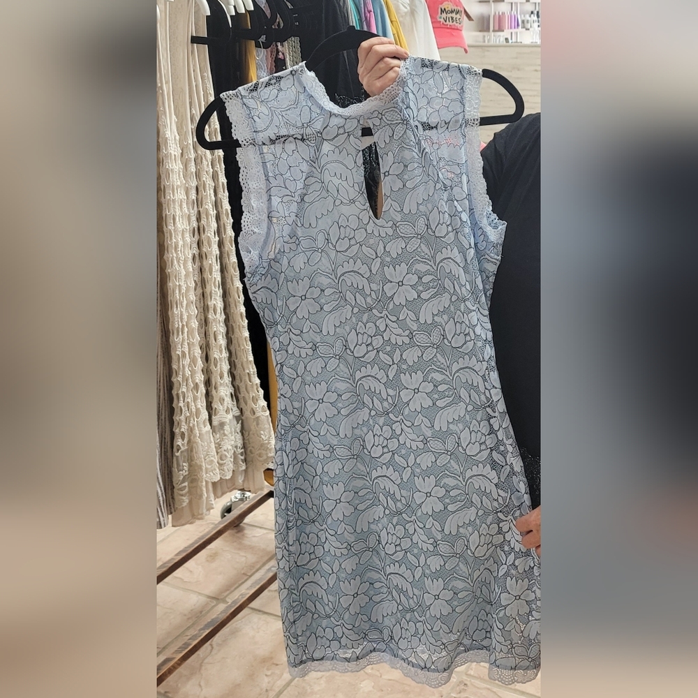 Dress - Picture 2 of 2